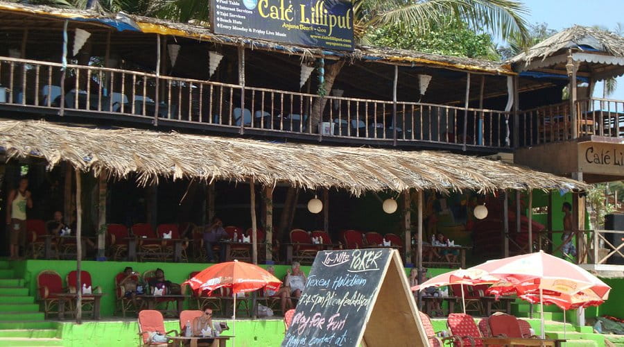 15 Best Nightclubs and Pubs in Goa